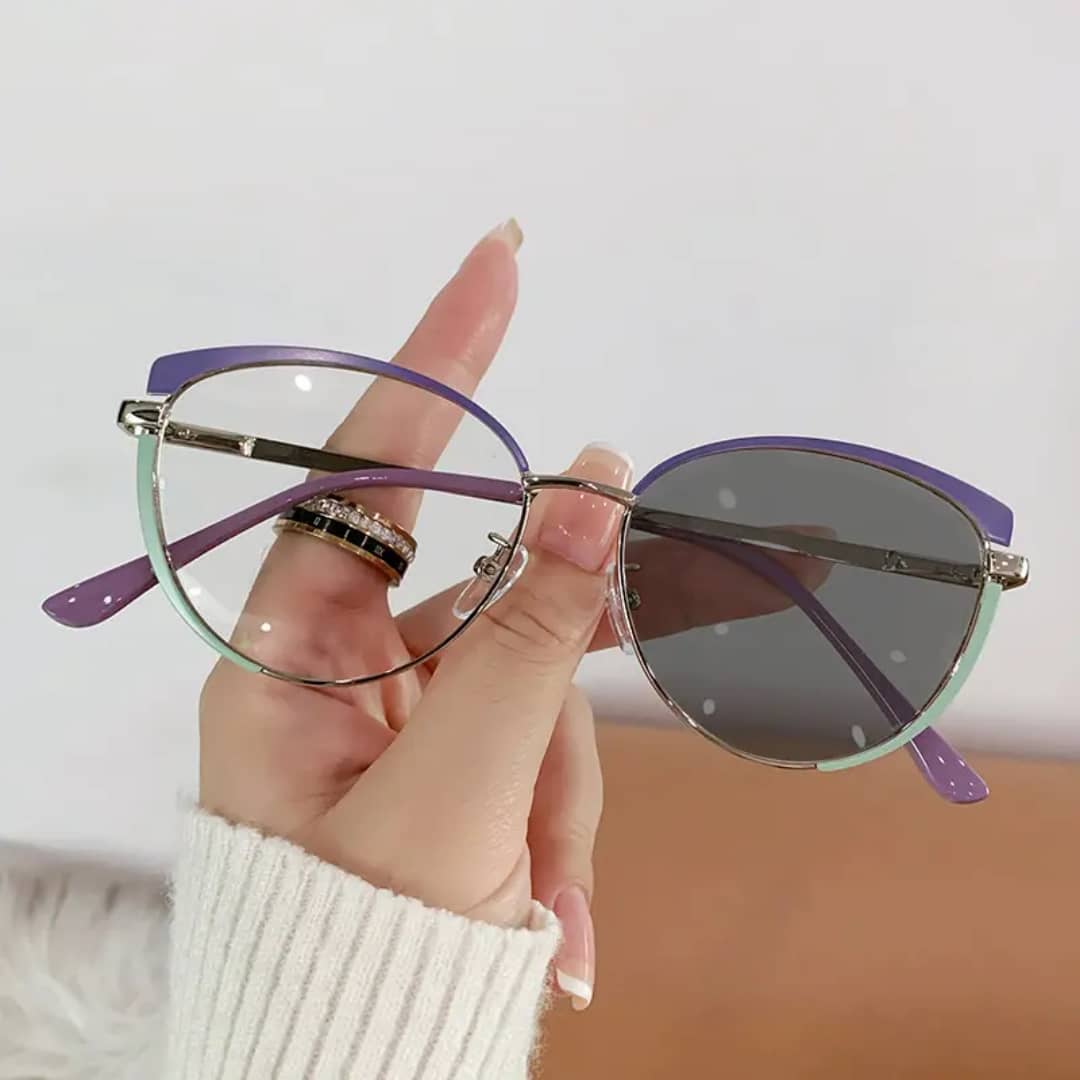 Photochromic vintage cate eye