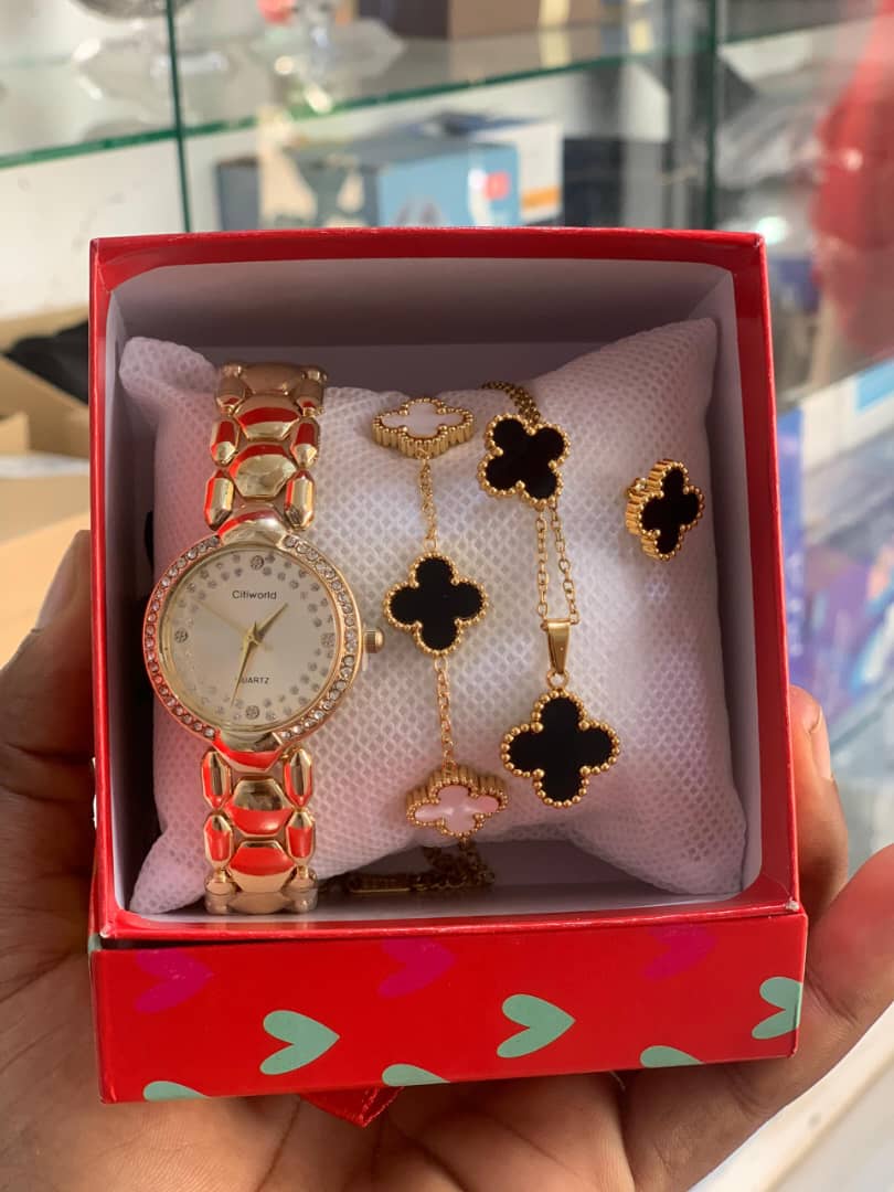 Citiworld with bracelet